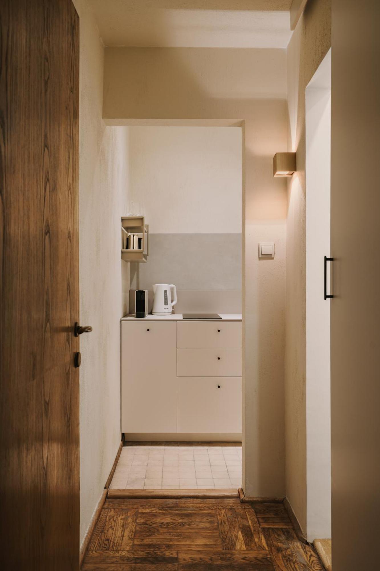 Here Apartments كراكوفيا المظهر الخارجي الصورة