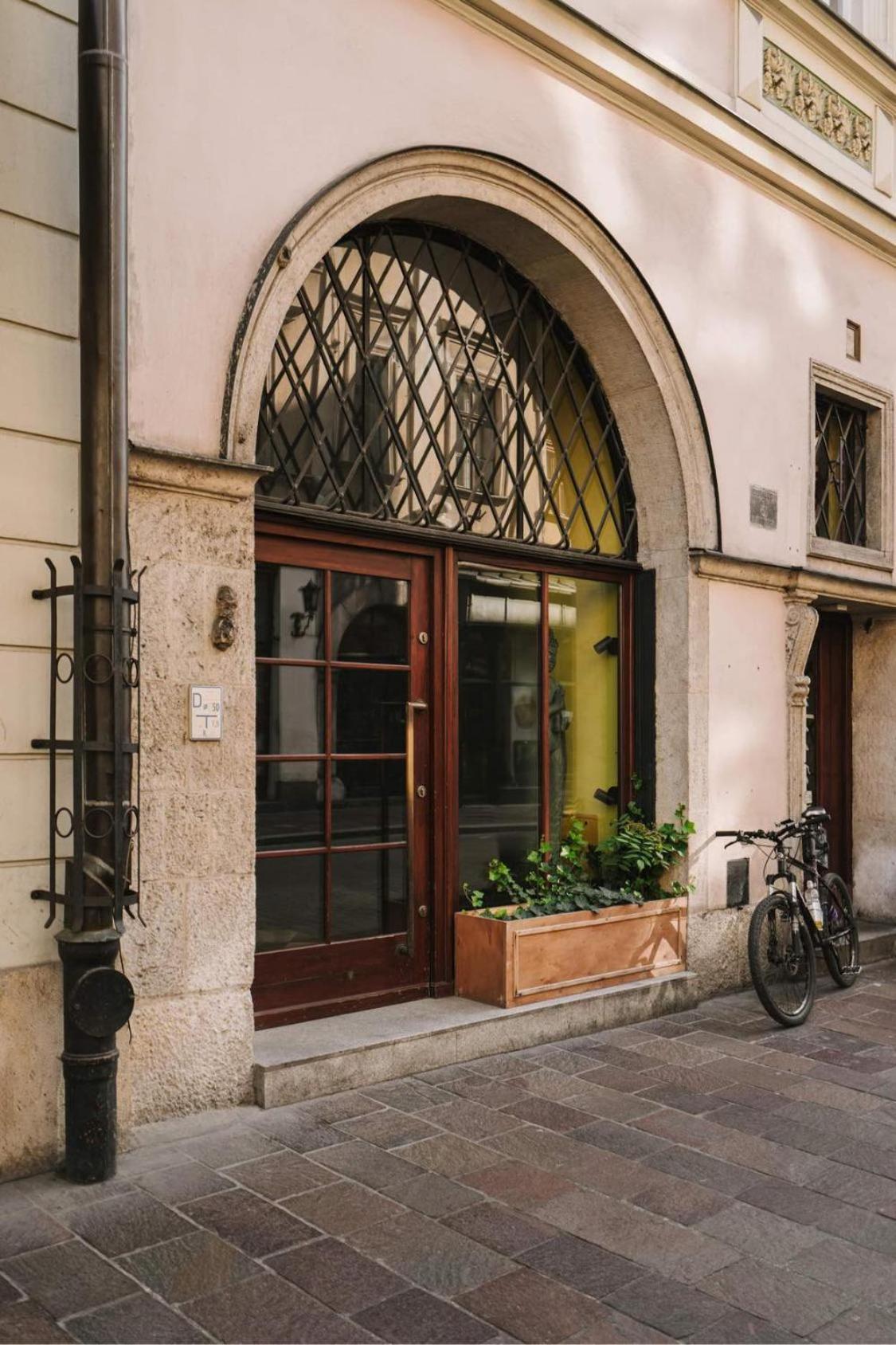 Here Apartments كراكوفيا المظهر الخارجي الصورة